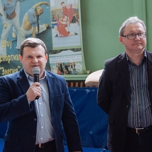 В Великих Луках проходит первенство по спортивное гимнастике (ФОТО)
