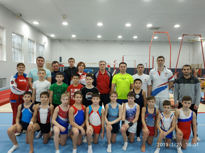 В Ростове-на-Дону проходит тренировочное мероприятие перспективных гимнастов Южного и Северо-Кавказского федеральных округов