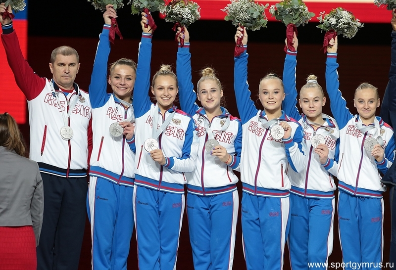 Спиридонова: безумно рады командному серебру на чемпионате мира