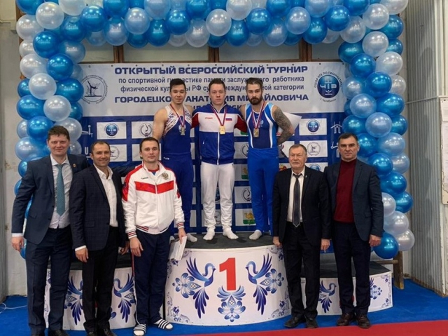 Сызранский гимнаст Валентин Стариков обыграл чемпиона Европы
