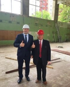 реконструкция. Нач. упр ФК и спорта Орл обл А.Е. Муромский и директор СДЮСШОР 3 А.Н.Мирошкин